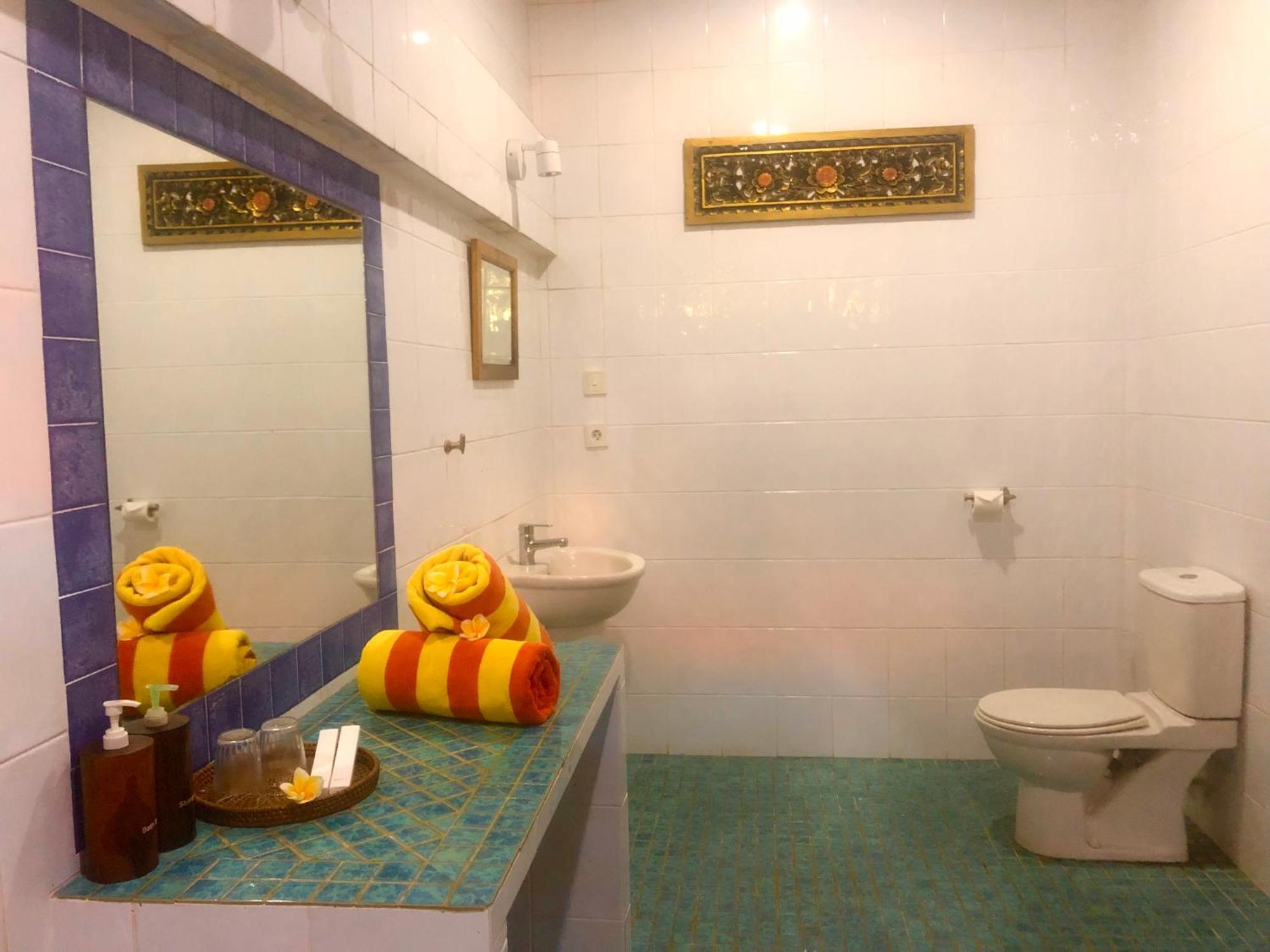 Hotel Graha Madesimon Ketewel Esterno foto