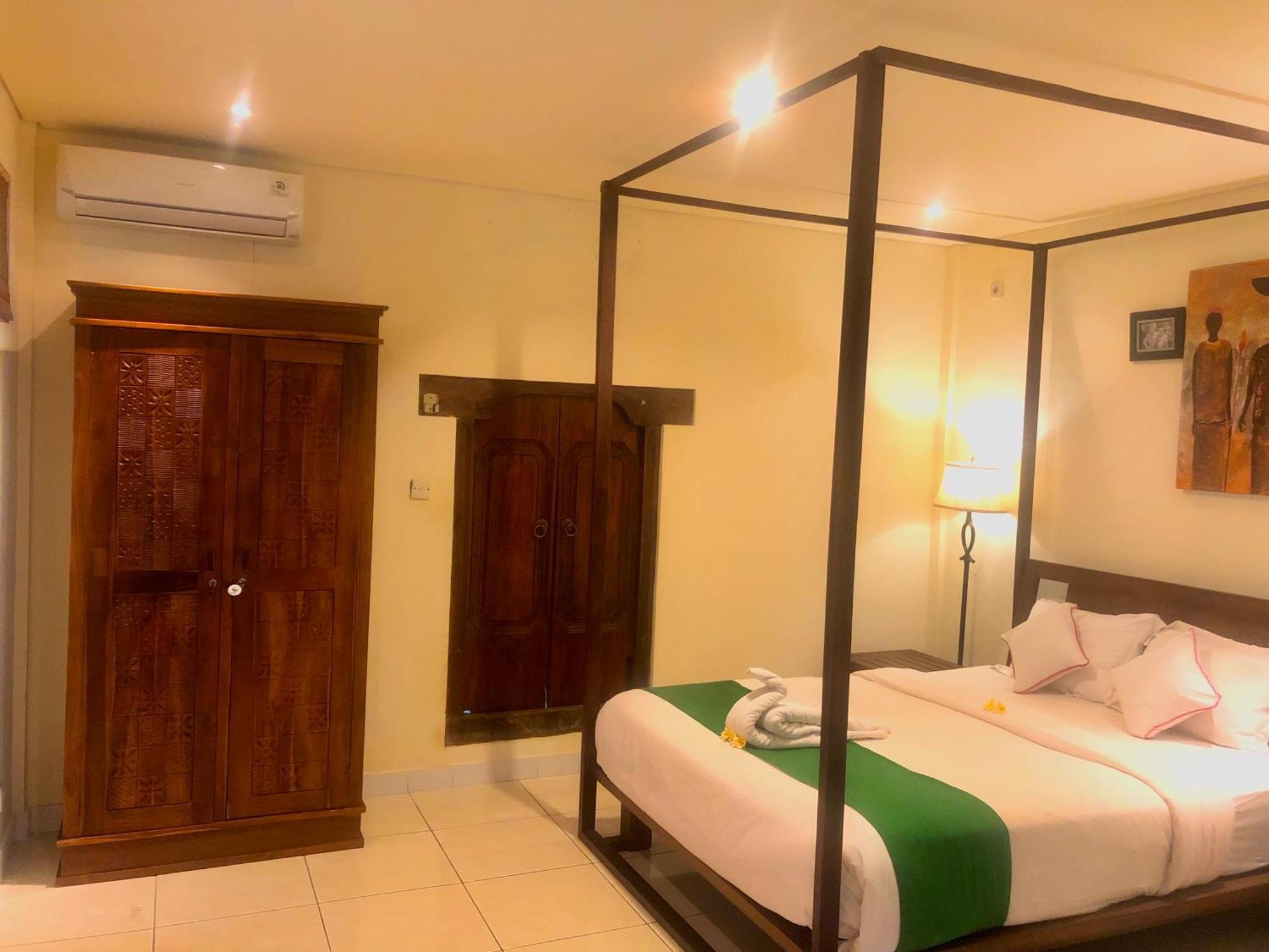 Hotel Graha Madesimon Ketewel Esterno foto
