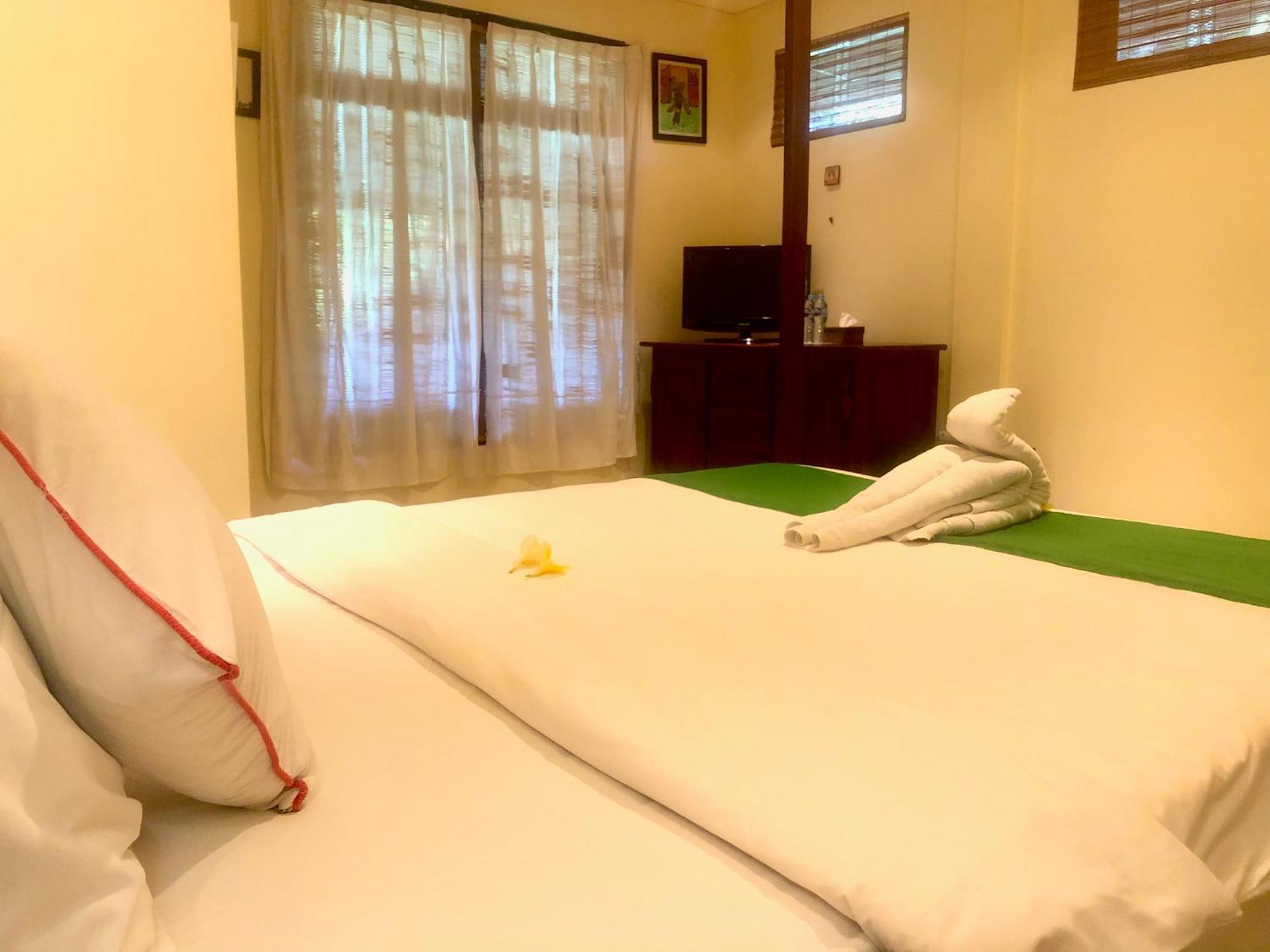 Hotel Graha Madesimon Ketewel Esterno foto