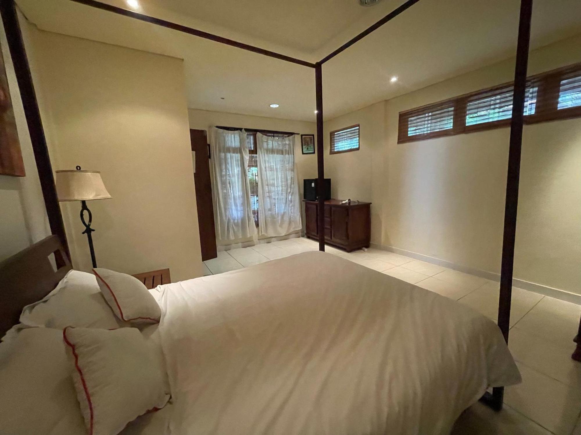 Hotel Graha Madesimon Ketewel Esterno foto