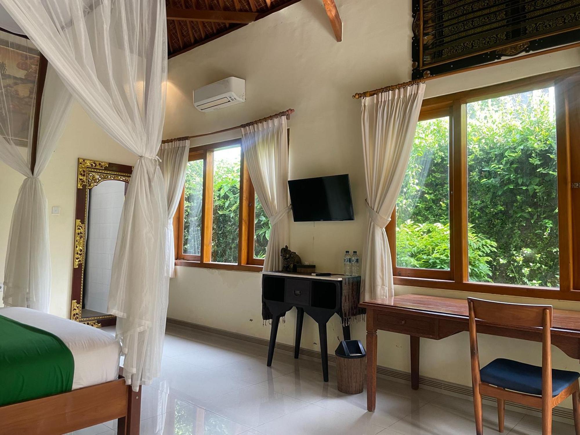 Hotel Graha Madesimon Ketewel Esterno foto
