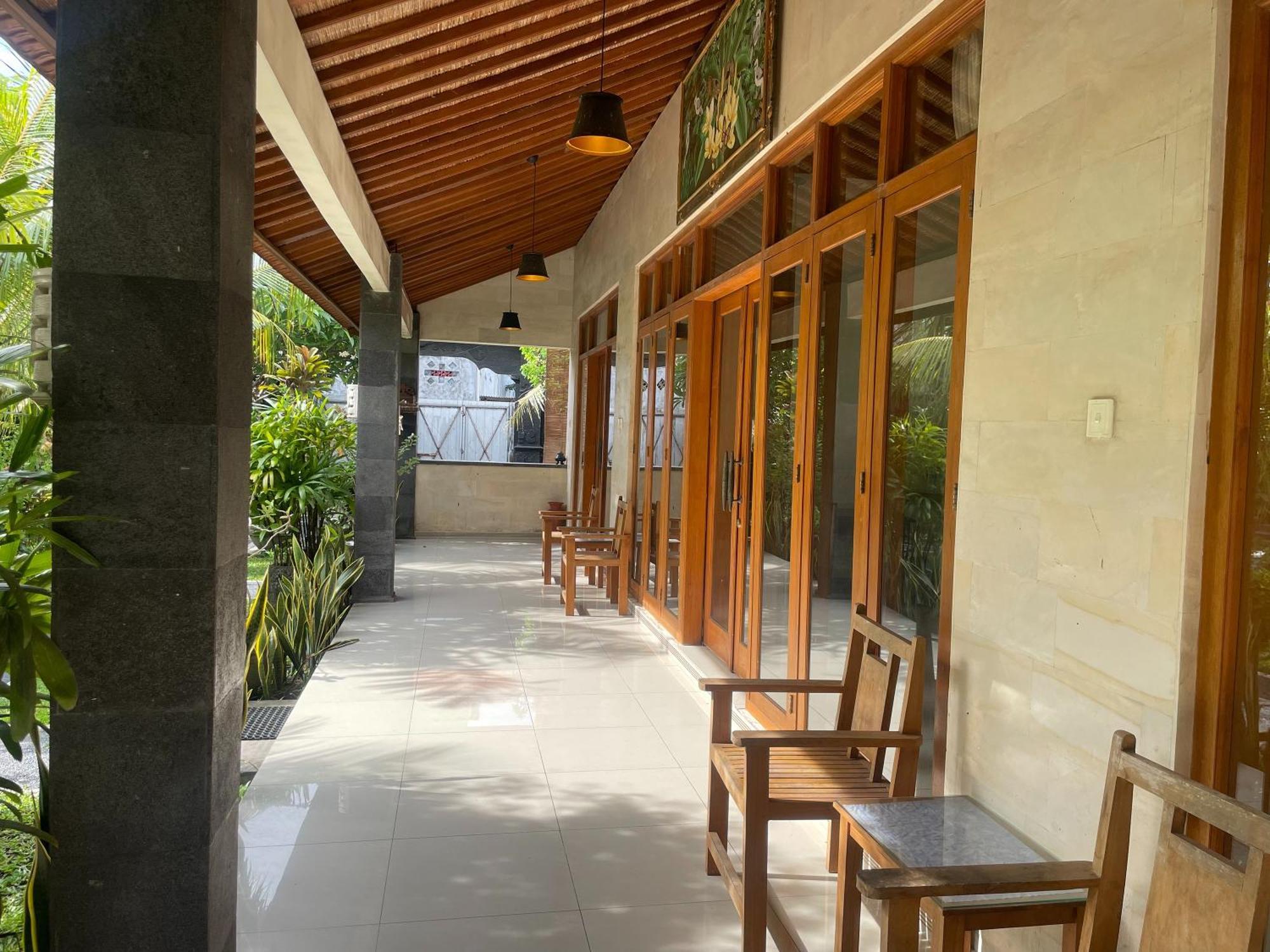 Hotel Graha Madesimon Ketewel Esterno foto
