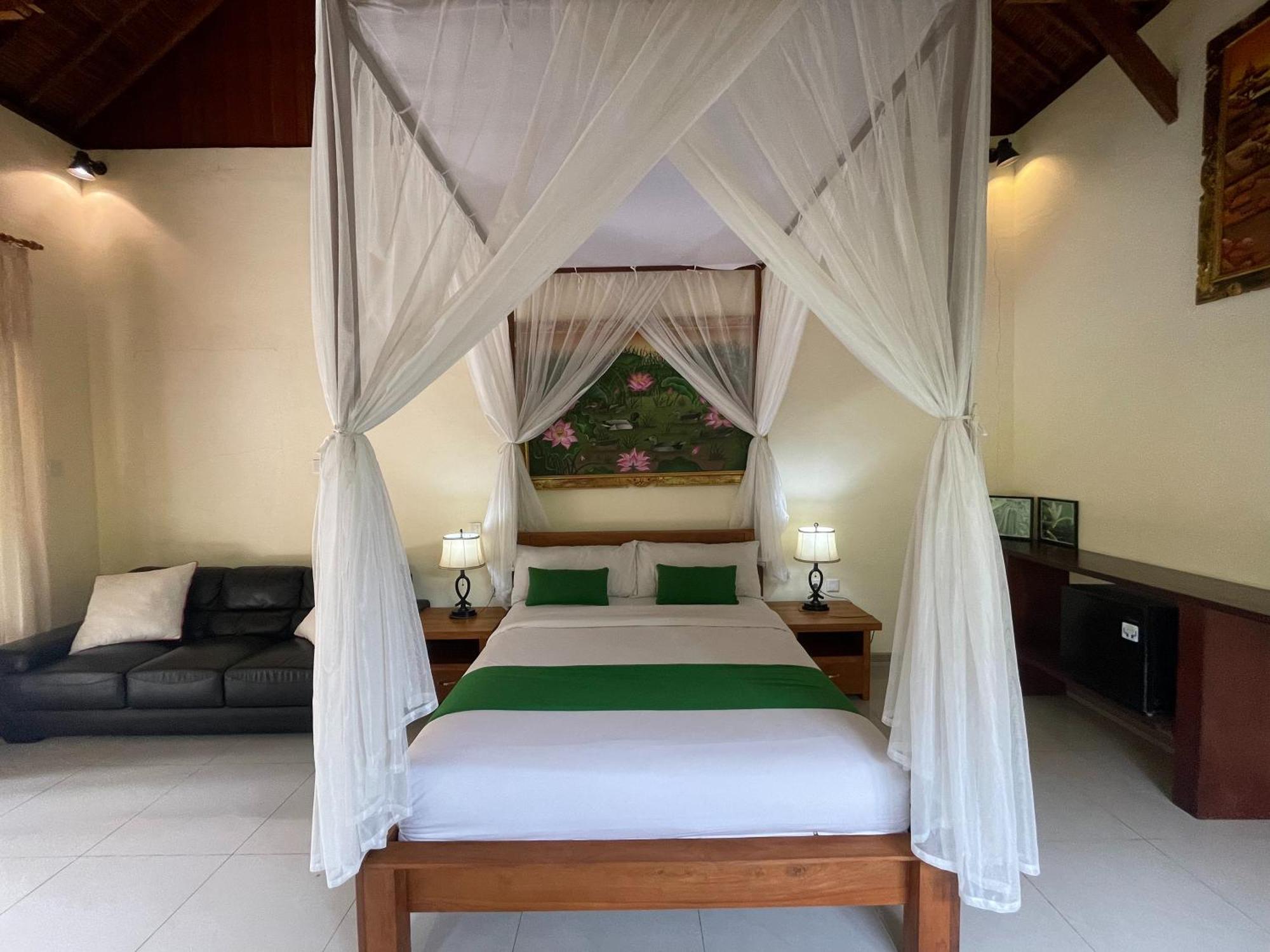 Hotel Graha Madesimon Ketewel Esterno foto
